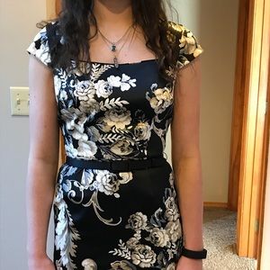 White House Black Market Dresses - White House Black Market Floral dress White House Black Market Dresses - White House Black Market Floral dress